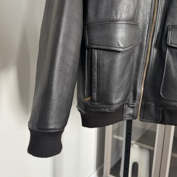 Eddie Bauer Leather Sherpa Collar Insulated Quilt Lined Zip Up Bomber Jacket L - Picture 3 of 6